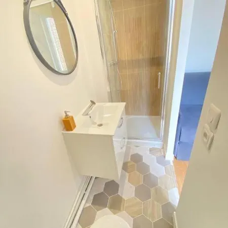 Le Triomphe Aparthotel