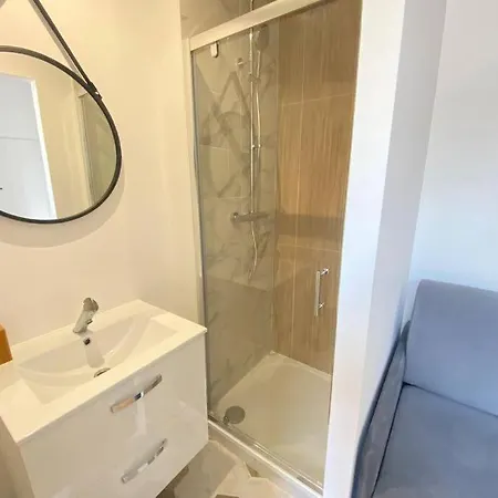 Le Triomphe Aparthotel